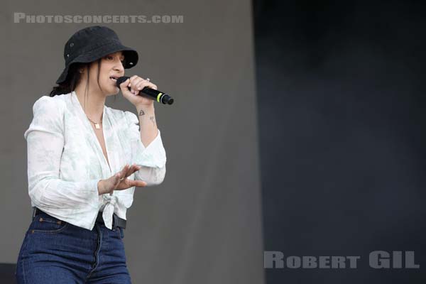 CAMELIA JORDANA - 2019-07-21 - PARIS - Hippodrome de Longchamp - Main Stage 2 - 